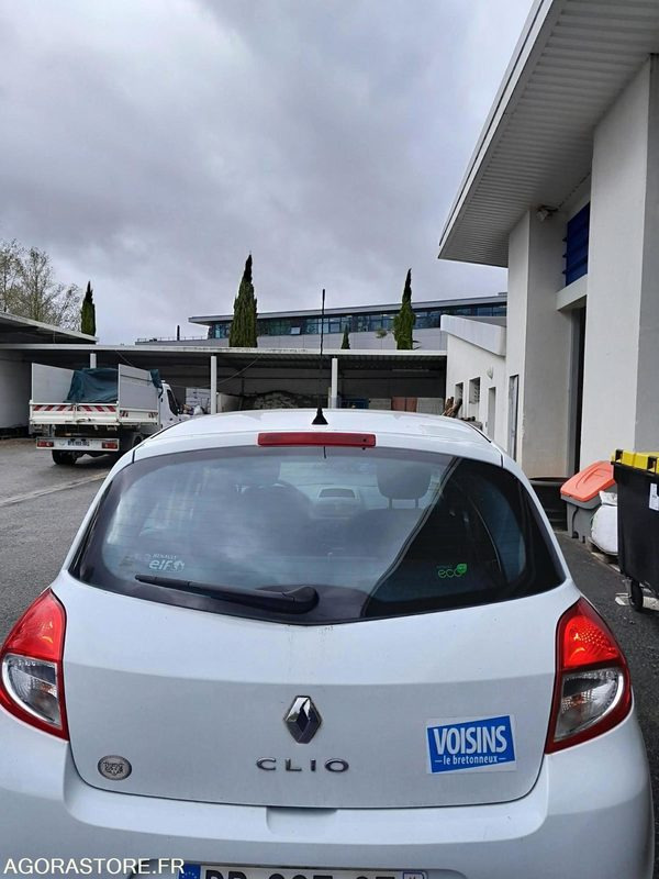 Très belle Renault Clio essence/GPL - Легковой автомобиль: фото 2 Très belle Renault Clio essence/GPL - Легковой автомобиль: фото 2