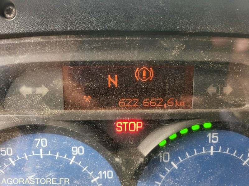 CAMION RENAULT PREMIUM - 2006 - Тягач: фото 4 CAMION RENAULT PREMIUM - 2006 - Тягач: фото 4