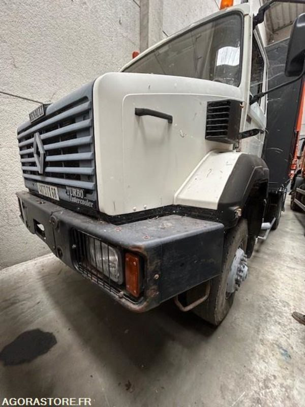 RENAULT TRACTEUR C290 4X4 110KM/H 282500 KM - Тягач: фото 4 RENAULT TRACTEUR C290 4X4 110KM/H 282500 KM - Тягач: фото 4