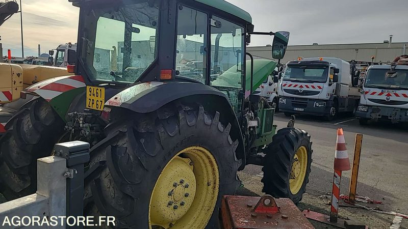 Tracteur avec chargeur - John Deere - 5550 JE - 2001 -9461ZP67 - Тягач: фото 2 Tracteur avec chargeur - John Deere - 5550 JE - 2001 -9461ZP67 - Тягач: фото 2