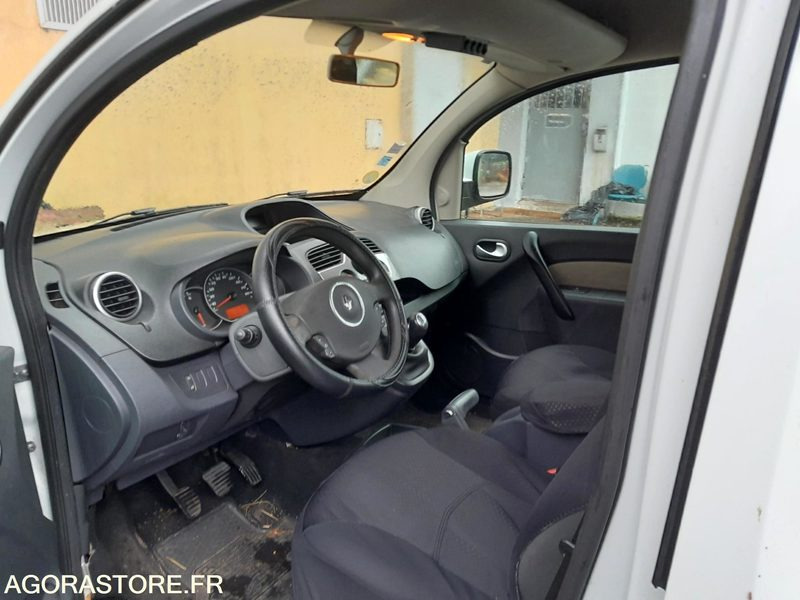 Voiture Renault Kangoo Expression dCi90, 2012 - 196968KM - Легковой фургон: фото 3 Voiture Renault Kangoo Expression dCi90, 2012 - 196968KM - Легковой фургон: фото 3