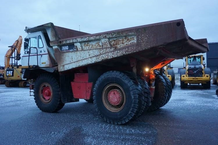 Карьерный самосвал CAT 769 D: фото 17
