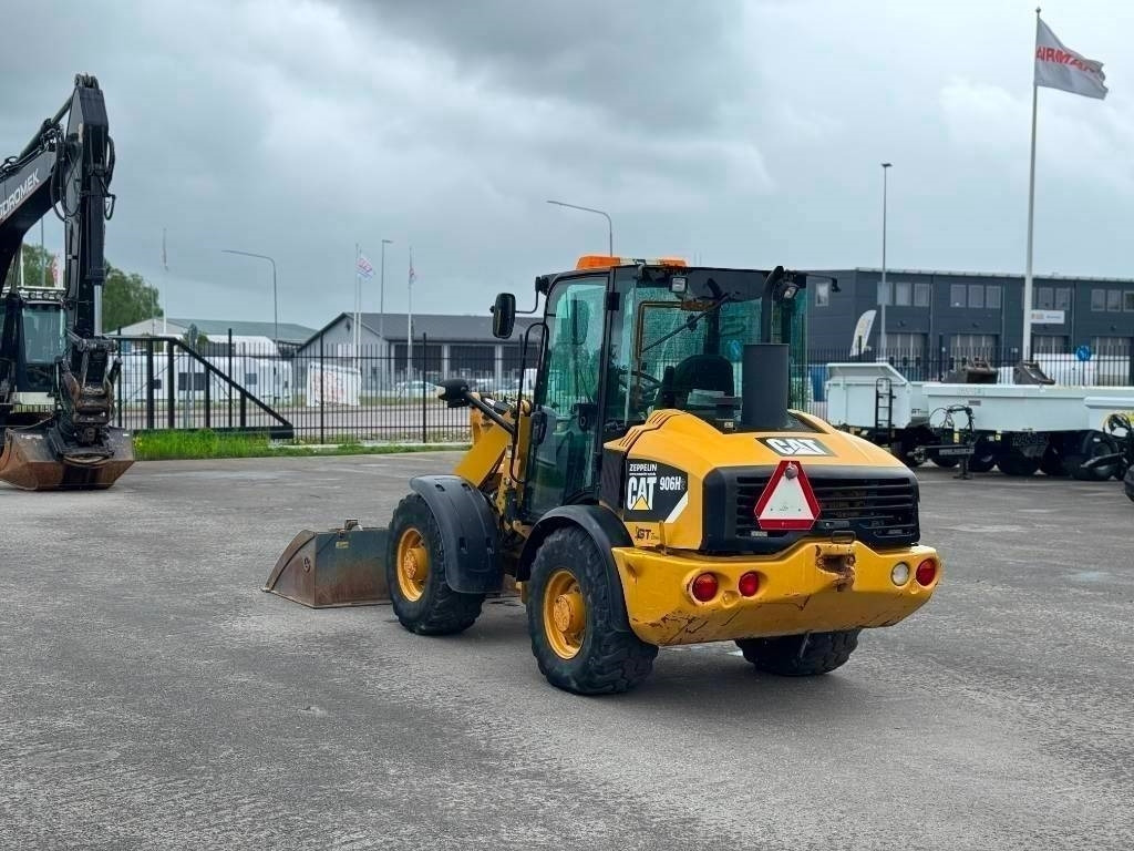 CAT 906 H  - Колёсный погрузчик: фото 4 CAT 906 H  - Колёсный погрузчик: фото 4