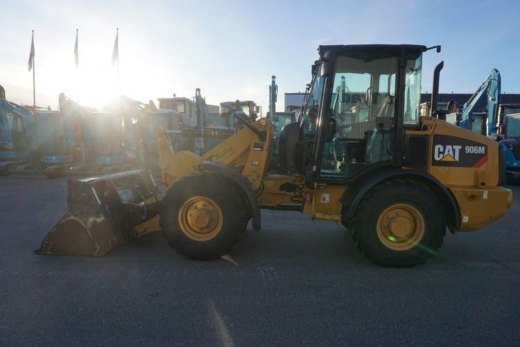 CAT 906 M  - Колёсный погрузчик: фото 4 CAT 906 M  - Колёсный погрузчик: фото 4