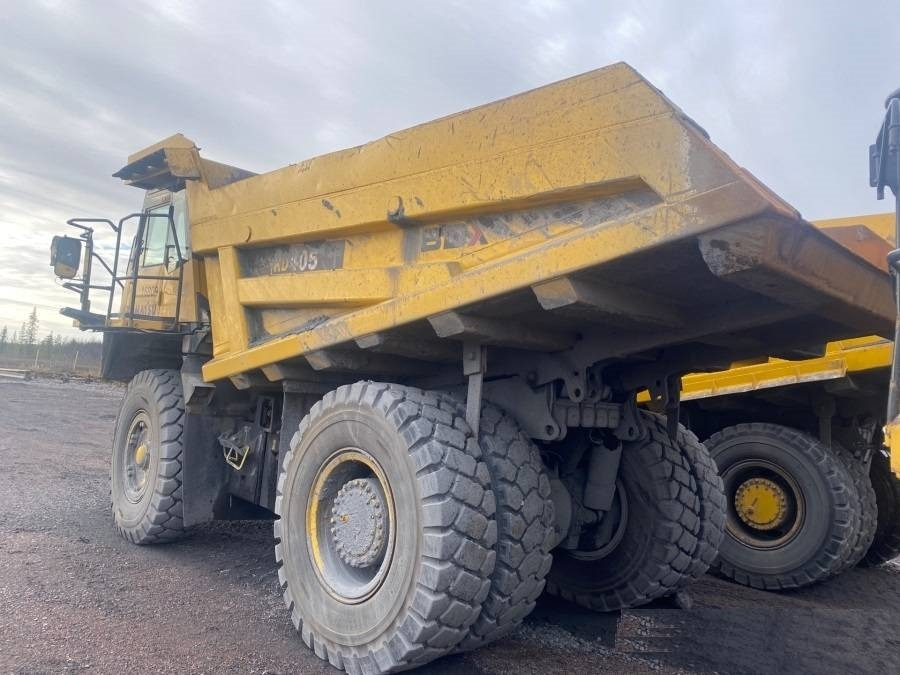 Komatsu HD405-7 - Карьерный самосвал: фото 1 Komatsu HD405-7 - Карьерный самосвал: фото 1