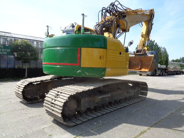 Komatsu PC228uslc-8 - Гусеничный экскаватор: фото 3 Komatsu PC228uslc-8 - Гусеничный экскаватор: фото 3