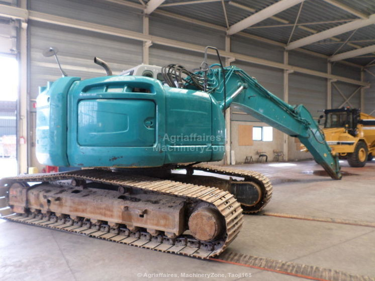 New Holland Kobelco Kobelco E 235 BSR-2 E 235 BSR-2 - Гусеничный экскаватор: фото 3 New Holland Kobelco Kobelco E 235 BSR-2 E 235 BSR-2 - Гусеничный экскаватор: фото 3