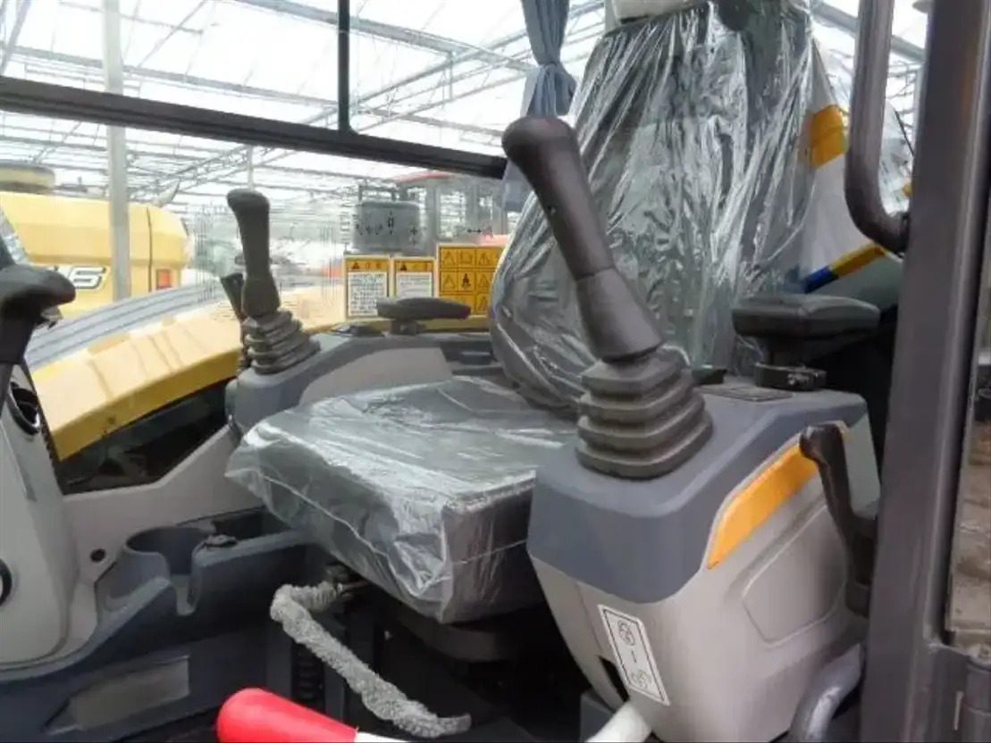 XCMG XE55GA - Гусеничный экскаватор: фото 5 XCMG XE55GA - Гусеничный экскаватор: фото 5