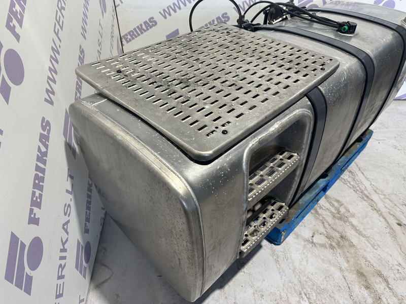 DAF 830L, fuel tank with brackets - Топливный бак для Грузовиков: фото 3 DAF 830L, fuel tank with brackets - Топливный бак для Грузовиков: фото 3