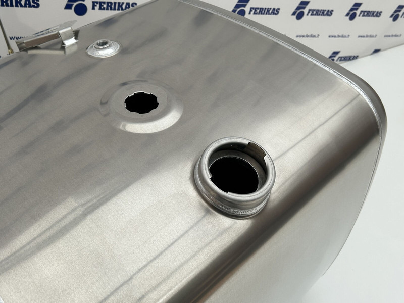 DAF Aluminum fuel tank 325L - Топливный бак для Грузовиков: фото 4 DAF Aluminum fuel tank 325L - Топливный бак для Грузовиков: фото 4