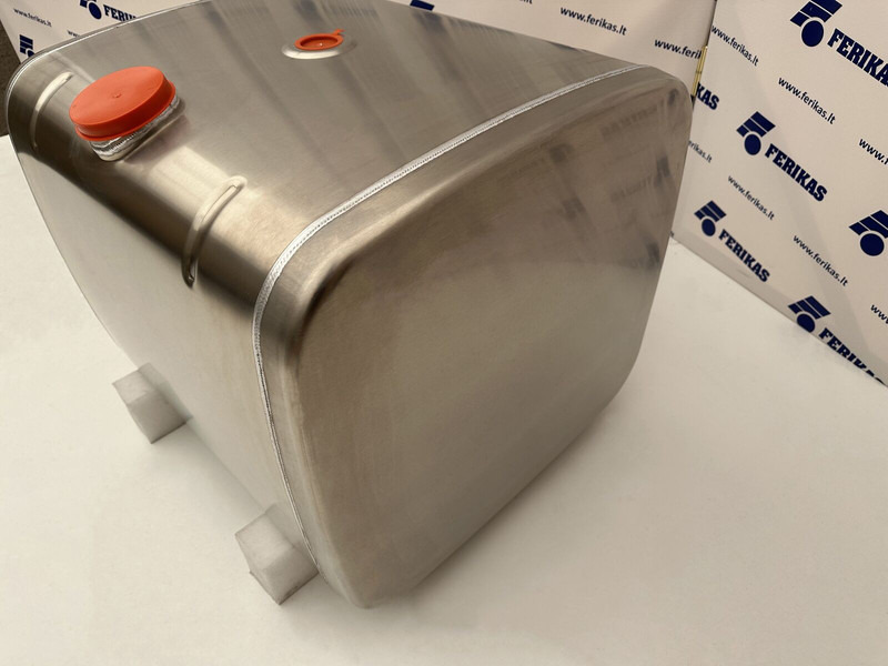 Iveco New aluminum fuel tank 300L - Топливный бак для Грузовиков: фото 2 Iveco New aluminum fuel tank 300L - Топливный бак для Грузовиков: фото 2