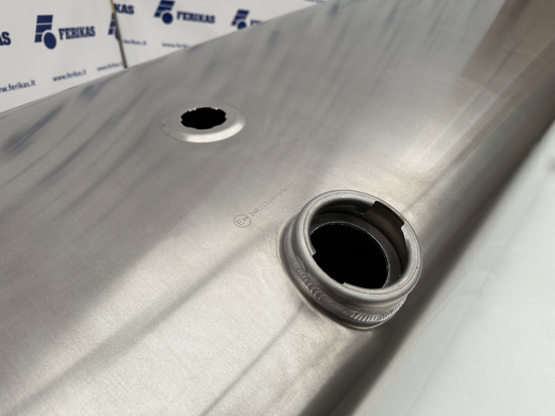 Iveco New aluminum fuel tank 600L - Топливный бак для Грузовиков: фото 4 Iveco New aluminum fuel tank 600L - Топливный бак для Грузовиков: фото 4