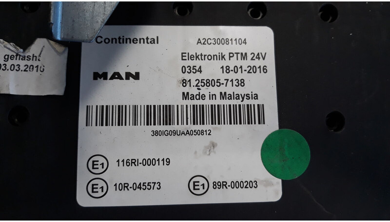 MAN D2676 EURO 6 ECU set , ignition with key - Блок управления для Грузовиков: фото 3 MAN D2676 EURO 6 ECU set , ignition with key - Блок управления для Грузовиков: фото 3