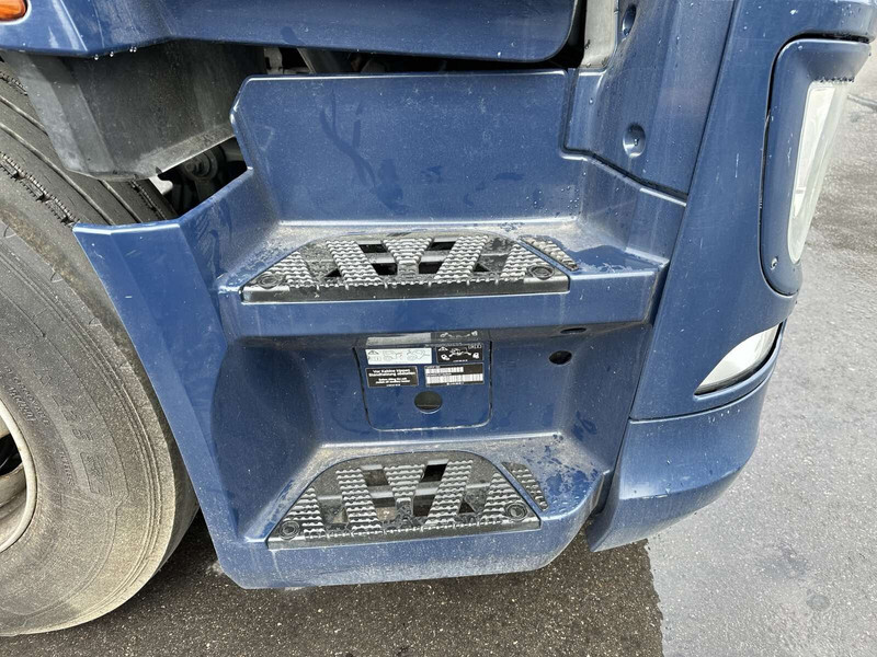 Mercedes-Benz Actros 1843 - Бампер для Грузовиков: фото 5 Mercedes-Benz Actros 1843 - Бампер для Грузовиков: фото 5