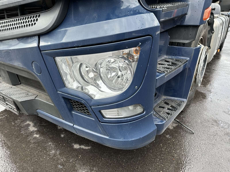 Mercedes-Benz Actros 1843 - Бампер для Грузовиков: фото 2 Mercedes-Benz Actros 1843 - Бампер для Грузовиков: фото 2