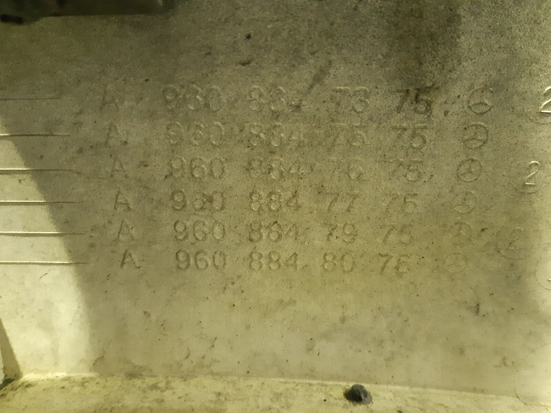 Mercedes-Benz - Бампер для Грузовиков: фото 3 Mercedes-Benz - Бампер для Грузовиков: фото 3