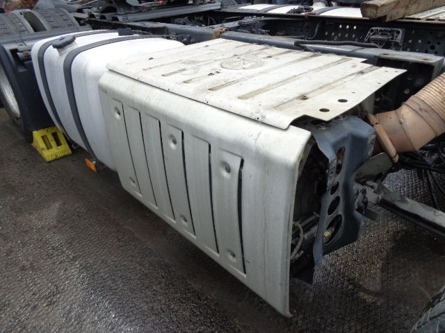 Mercedes-Benz MP4 EURO 5 exhaust gas catalyst - Катализатор для Грузовиков: фото 3 Mercedes-Benz MP4 EURO 5 exhaust gas catalyst - Катализатор для Грузовиков: фото 3