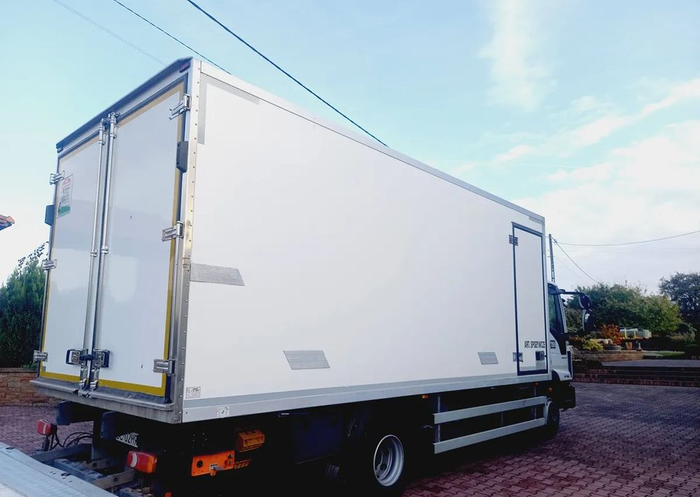 Inny ZABUDOWA CHŁODNIA 5.80 AGREGAT CARRIER 500 - Кузов-рефрижератор: фото 4 Inny ZABUDOWA CHŁODNIA 5.80 AGREGAT CARRIER 500 - Кузов-рефрижератор: фото 4
