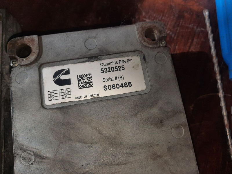 Cummins 239Kvt - Блок управления: фото 1 Cummins 239Kvt - Блок управления: фото 1