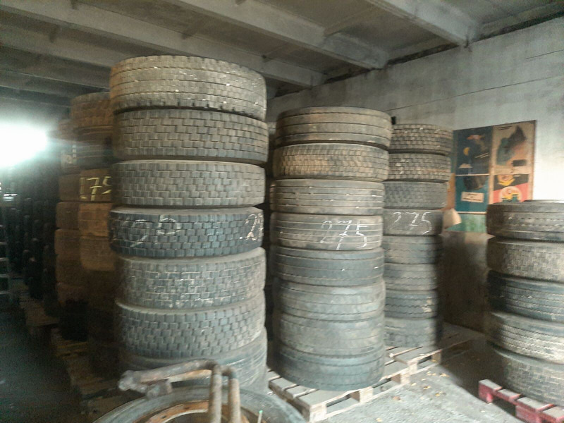 Michelin 295*80R22.5 255*70 \ 275*70* 265\70R19.5 - Шина для Грузовиков: фото 1 Michelin 295*80R22.5 255*70 \ 275*70* 265\70R19.5 - Шина для Грузовиков: фото 1