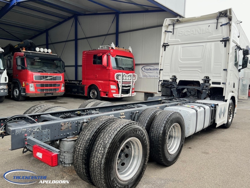 Scania R650 V8 NGS 6x4, Standclima, PTO, Retarder - Грузовик-шасси: фото 2 Scania R650 V8 NGS 6x4, Standclima, PTO, Retarder - Грузовик-шасси: фото 2
