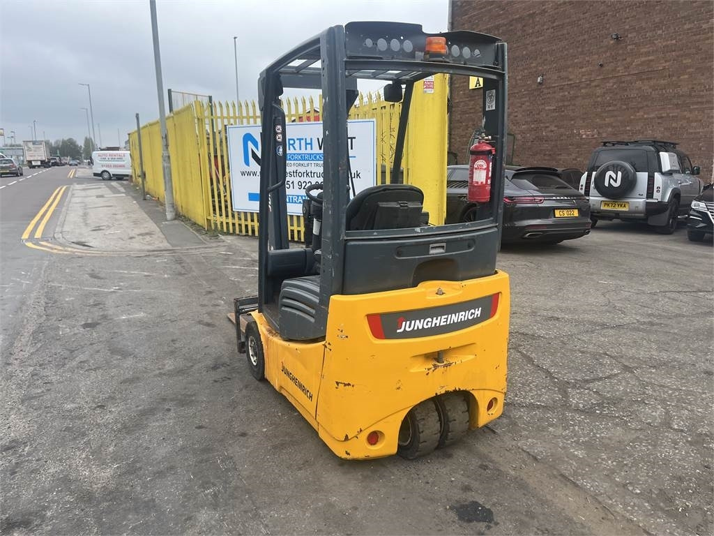 Jungheinrich EFG215 - Электропогрузчик: фото 2 Jungheinrich EFG215 - Электропогрузчик: фото 2