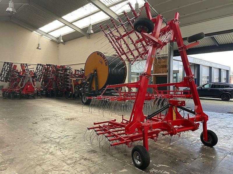 PM wied eg / striegel 9 meter nieuw / neu - Борона пружинная: фото 4 PM wied eg / striegel 9 meter nieuw / neu - Борона пружинная: фото 4