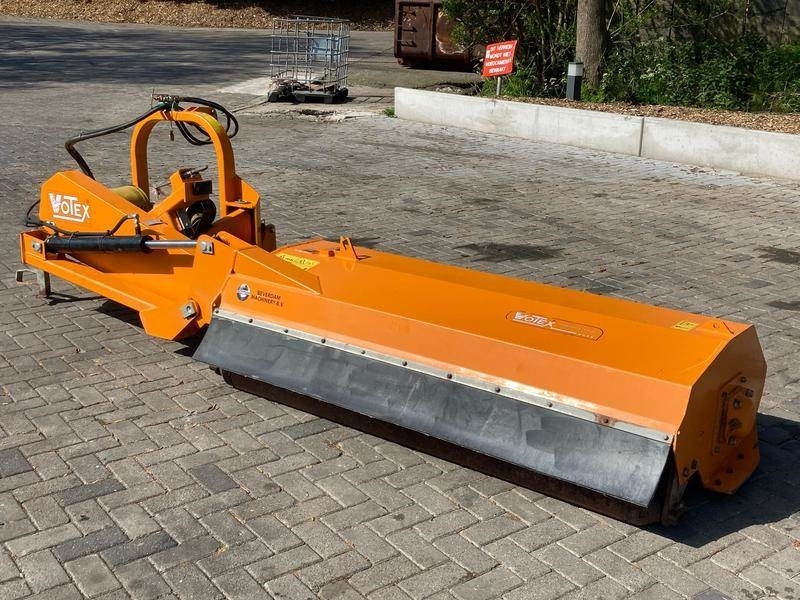 Votex Roadmaster 1902S - Боковая косилка-измельчитель: фото 3 Votex Roadmaster 1902S - Боковая косилка-измельчитель: фото 3
