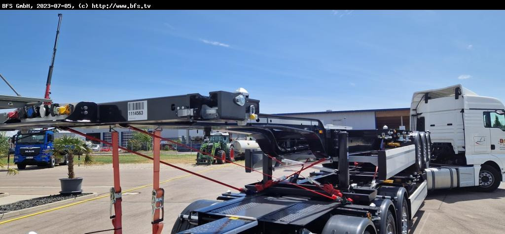 Krone Container Chassi SDC 27 eLTU5-2 Krone Container Chassi SDC 27 eLTU5-2 - Полуприцеп-контейнеровоз/ Сменный кузов: фото 2 Krone Container Chassi SDC 27 eLTU5-2 Krone Container Chassi SDC 27 eLTU5-2 - Полуприцеп-контейнеровоз/ Сменный кузов: фото 2