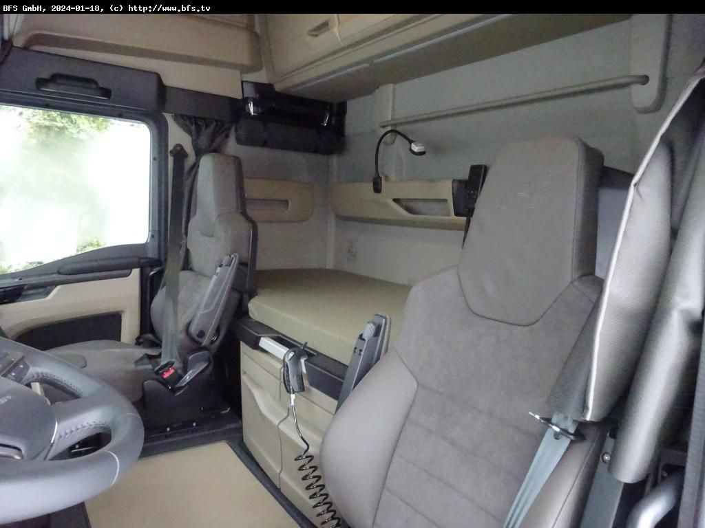 MAN TGX (TG3) 18.640 4x2 LL SA D38, Spiegellos MAN TGX (TG3) 18.640 4x2 LL SA D38, Spiegellos - Тягач: фото 3 MAN TGX (TG3) 18.640 4x2 LL SA D38, Spiegellos MAN TGX (TG3) 18.640 4x2 LL SA D38, Spiegellos - Тягач: фото 3