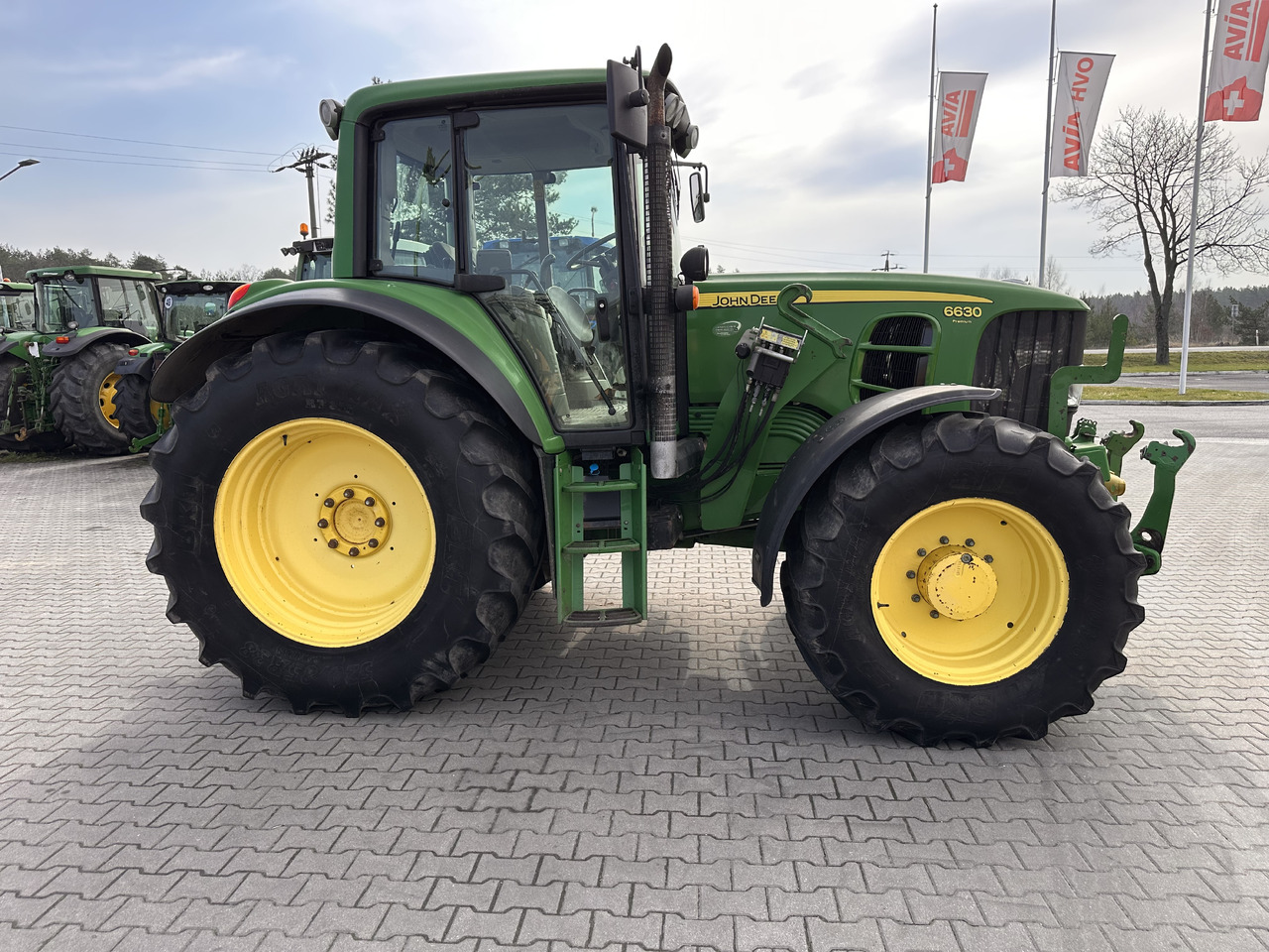 JOHN DEERE 6630 PREMIUM - Трактор: фото 3 JOHN DEERE 6630 PREMIUM - Трактор: фото 3