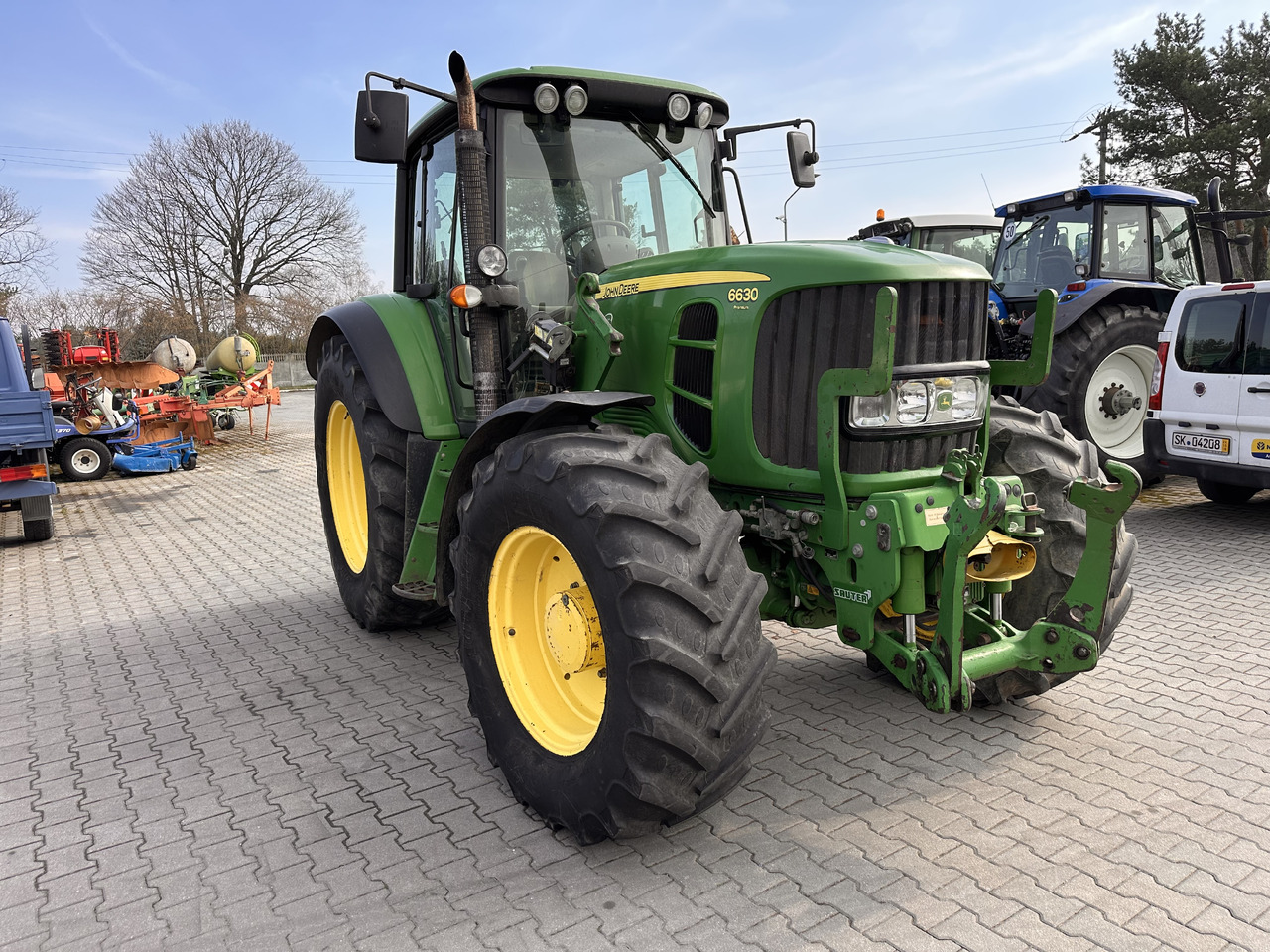 JOHN DEERE 6630 PREMIUM - Трактор: фото 2 JOHN DEERE 6630 PREMIUM - Трактор: фото 2