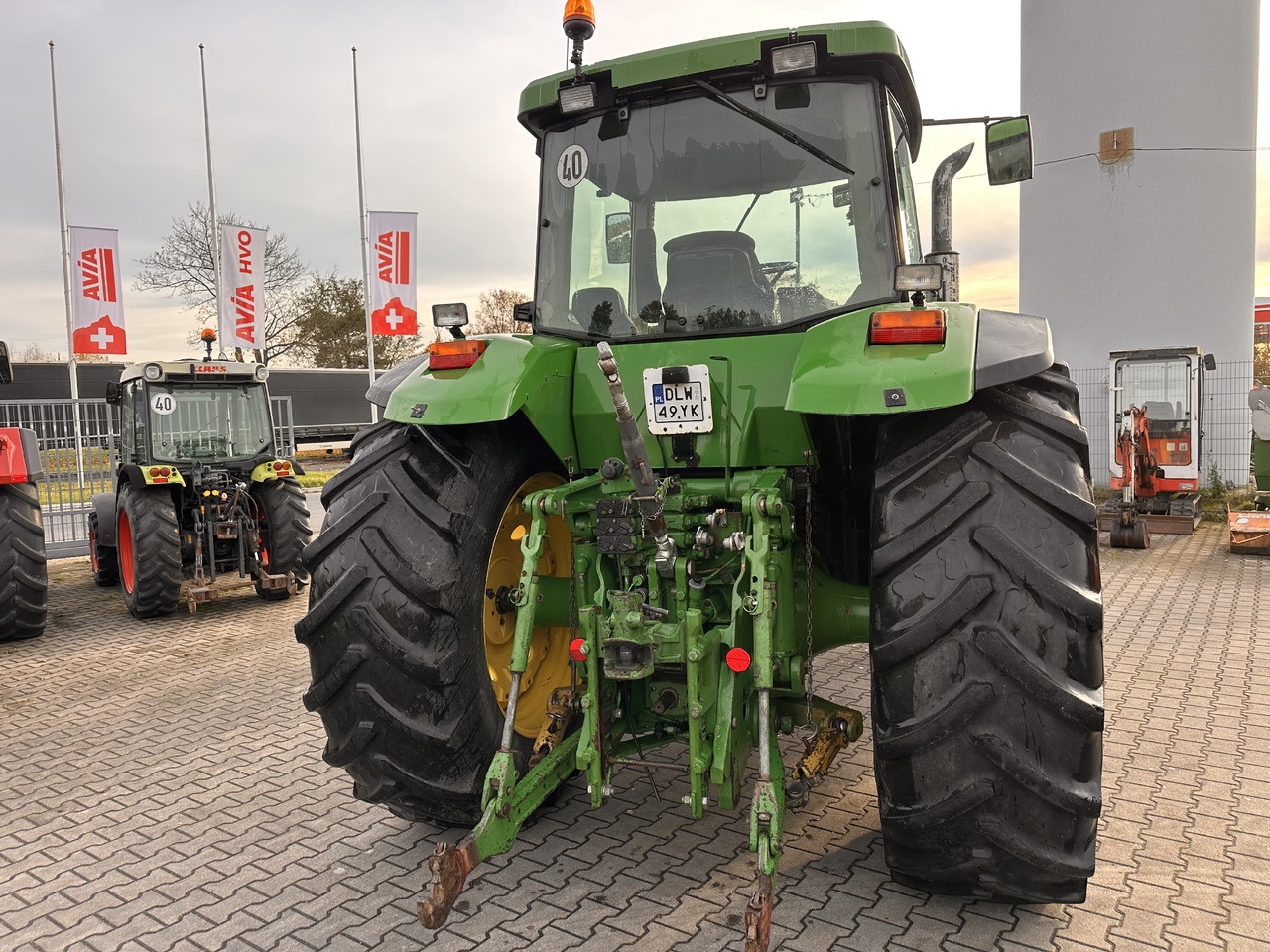 John Deere 8200 PowerShift 8.1 - Трактор: фото 5 John Deere 8200 PowerShift 8.1 - Трактор: фото 5