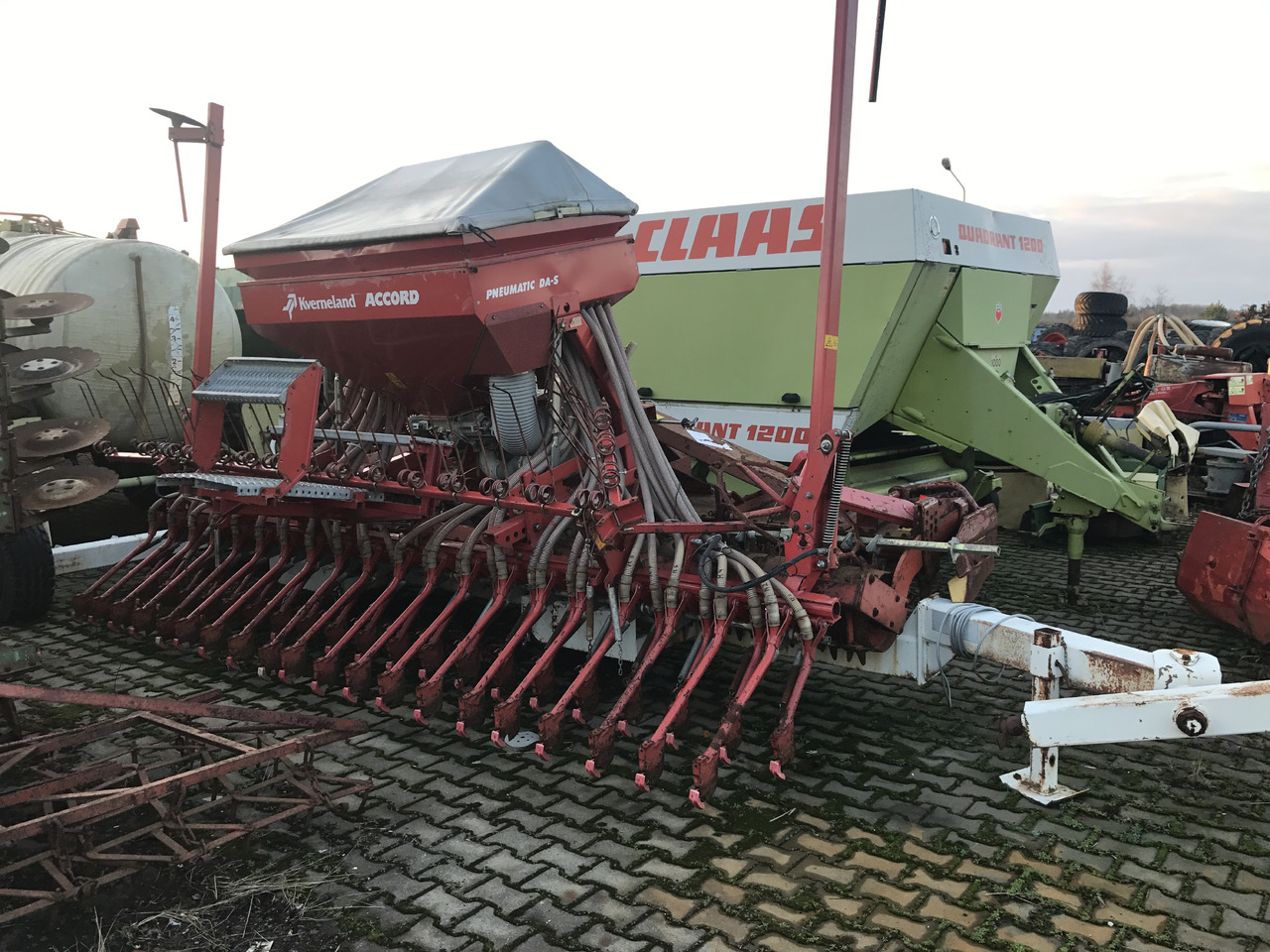 Kverneland ACCORD Pneumatic DA-S KUHN + Kuhn 4.50m - Посевной комплекс: фото 2 Kverneland ACCORD Pneumatic DA-S KUHN + Kuhn 4.50m - Посевной комплекс: фото 2