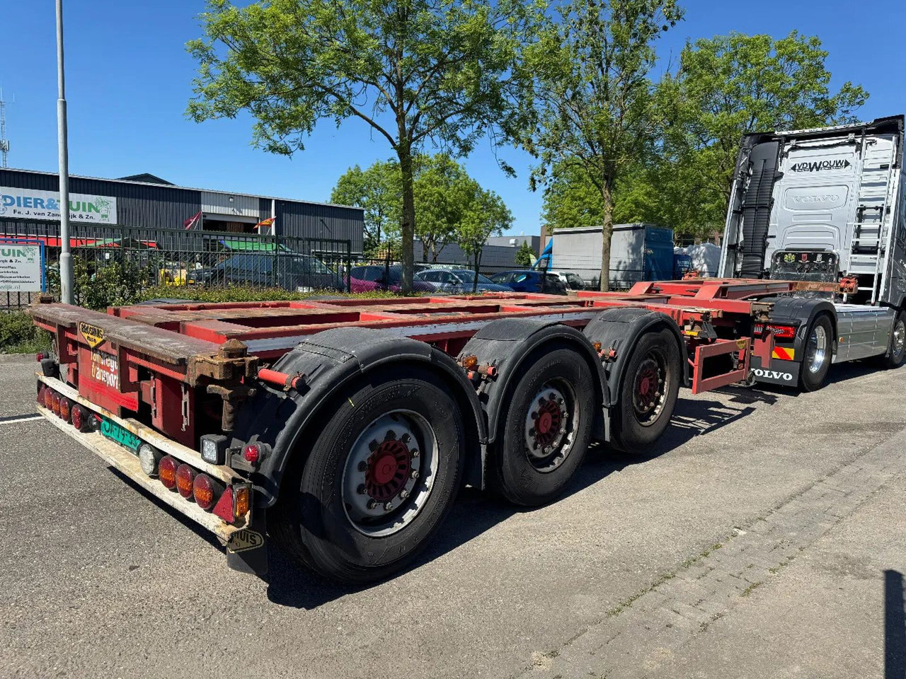 Broshuis 3 UCC-39/45 EU - 3 AXLE SAF + LIFTING AXLE - Полуприцеп-контейнеровоз/ Сменный кузов: фото 1 Broshuis 3 UCC-39/45 EU - 3 AXLE SAF + LIFTING AXLE - Полуприцеп-контейнеровоз/ Сменный кузов: фото 1