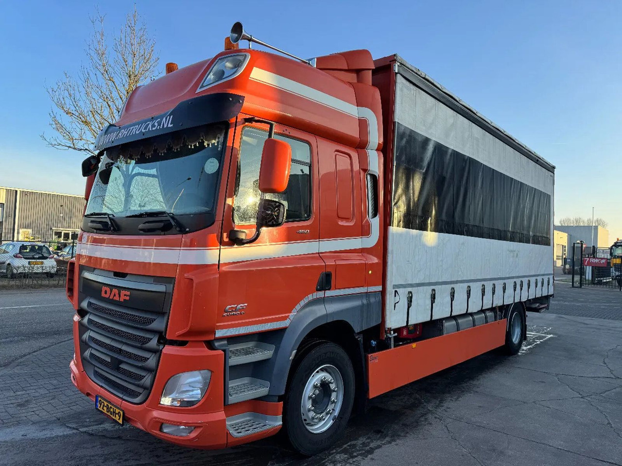DAF CF 460 4X2 EURO 6 DHOLLANDIA LIFT 2000 KG TÜV TI DAF CF 460 4X2 EURO 6 DHOLLANDIA LIFT 2000 KG TÜV TI - Тентованный грузовик: фото 1 DAF CF 460 4X2 EURO 6 DHOLLANDIA LIFT 2000 KG TÜV TI DAF CF 460 4X2 EURO 6 DHOLLANDIA LIFT 2000 KG TÜV TI - Тентованный грузовик: фото 1