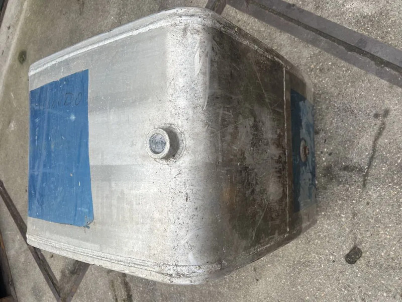 Diversen Hydrauliek tank l 70 b 45 h 62 - Гидравлика для Грузовиков: фото 1 Diversen Hydrauliek tank l 70 b 45 h 62 - Гидравлика для Грузовиков: фото 1