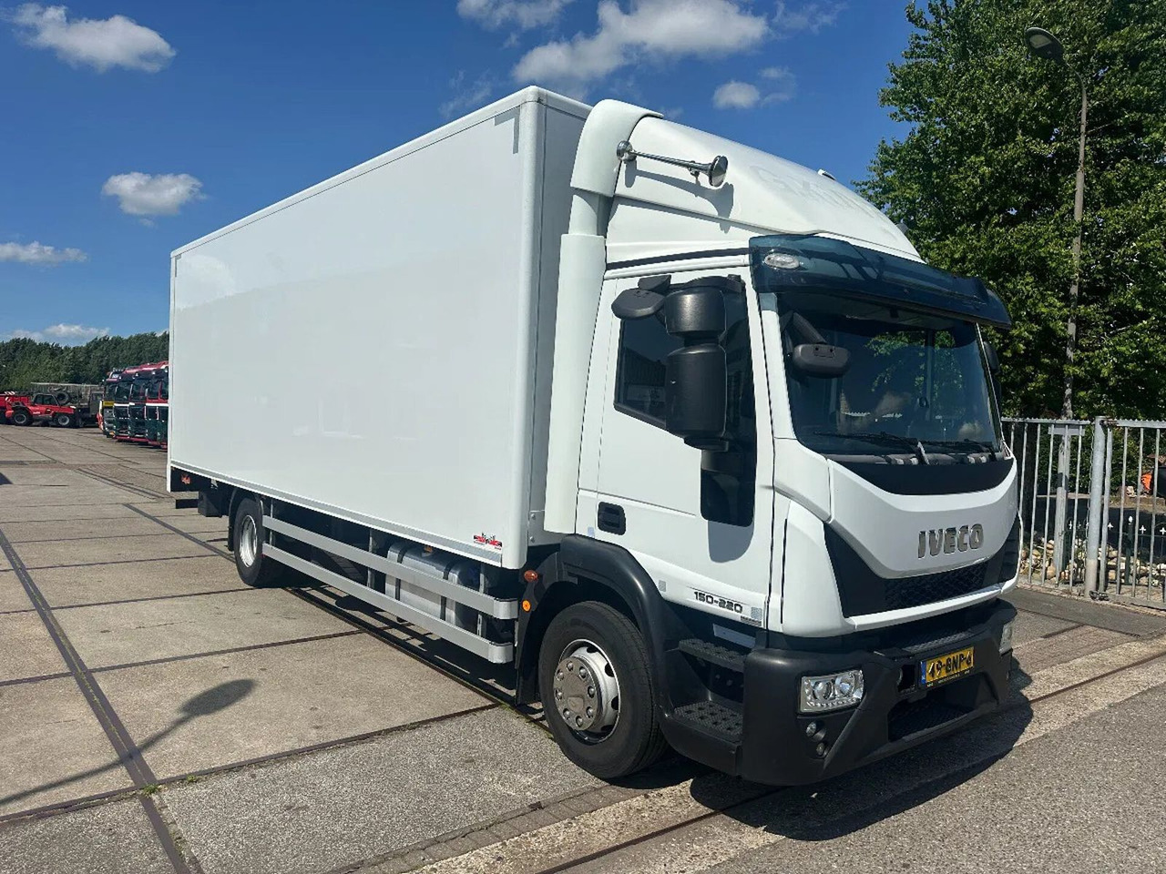 Iveco ML 150 -220, DHOLLANDIA LIFT, BOX 760X250X250 CM - Грузовик с закрытым кузовом: фото 3 Iveco ML 150 -220, DHOLLANDIA LIFT, BOX 760X250X250 CM - Грузовик с закрытым кузовом: фото 3