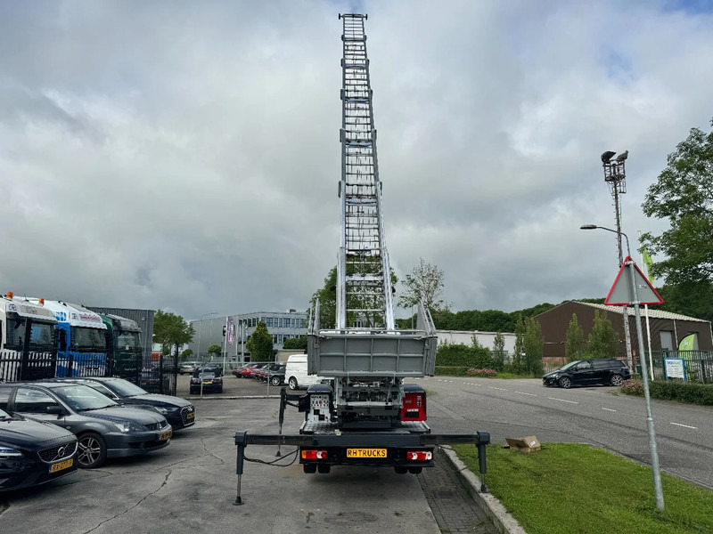 Nissan Cabstar 35.13 EURO 6 + LIFT 25 METER + REMOTE CONTROL - Коммерческий автомобиль: фото 4 Nissan Cabstar 35.13 EURO 6 + LIFT 25 METER + REMOTE CONTROL - Коммерческий автомобиль: фото 4