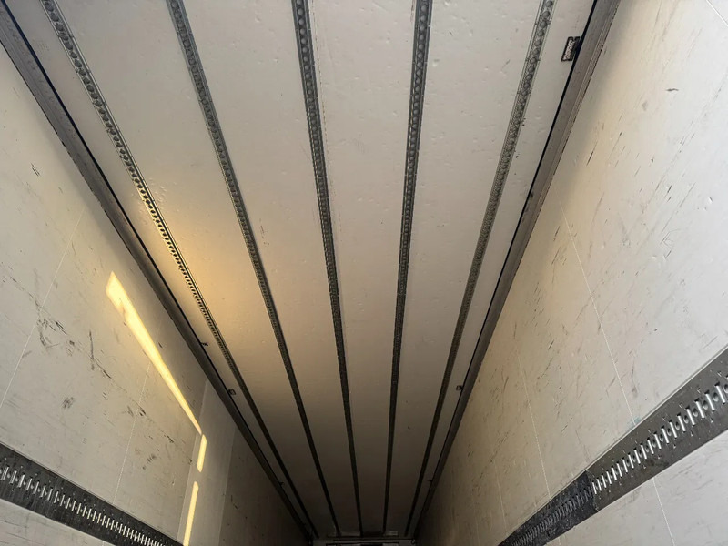 Полуприцеп-рефрижератор Krone SD THERMO KING SLX 200e + DHOLLANDIA 2000KG: фото 13 Полуприцеп-рефрижератор Krone SD THERMO KING SLX 200e + DHOLLANDIA 2000KG: фото 13