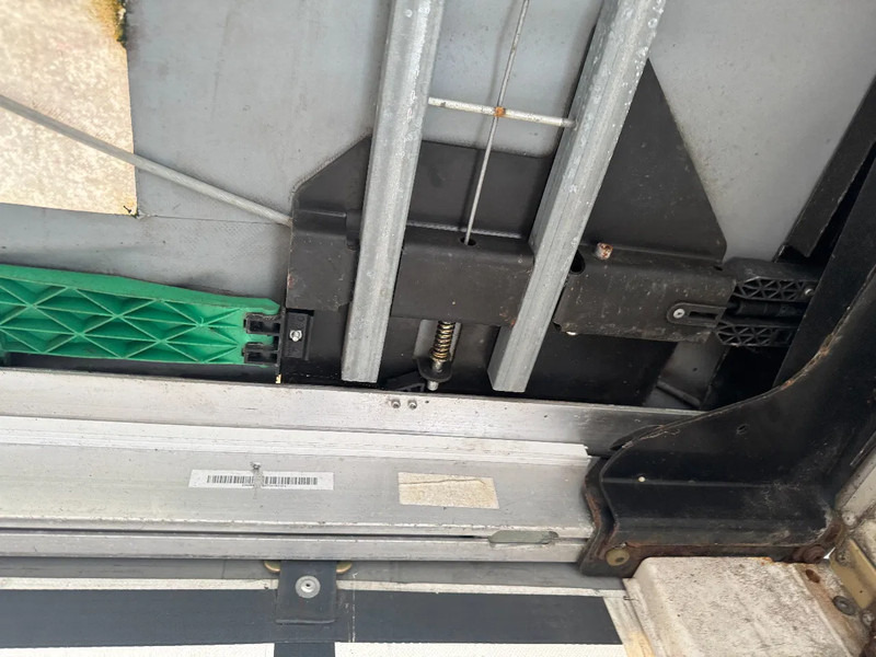 Тентованный полуприцеп Krone SE 1X BPW AXLE SLIDING ROOF BÄR LOADLIFT: фото 12