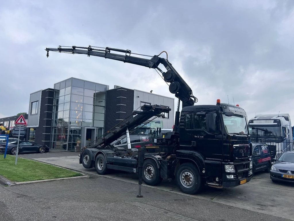 MAN TGS 35.440 8X2-4 + HIAB 220C-5 REMOTE + CABLE LI - Крюковой мультилифт: фото 4 MAN TGS 35.440 8X2-4 + HIAB 220C-5 REMOTE + CABLE LI - Крюковой мультилифт: фото 4