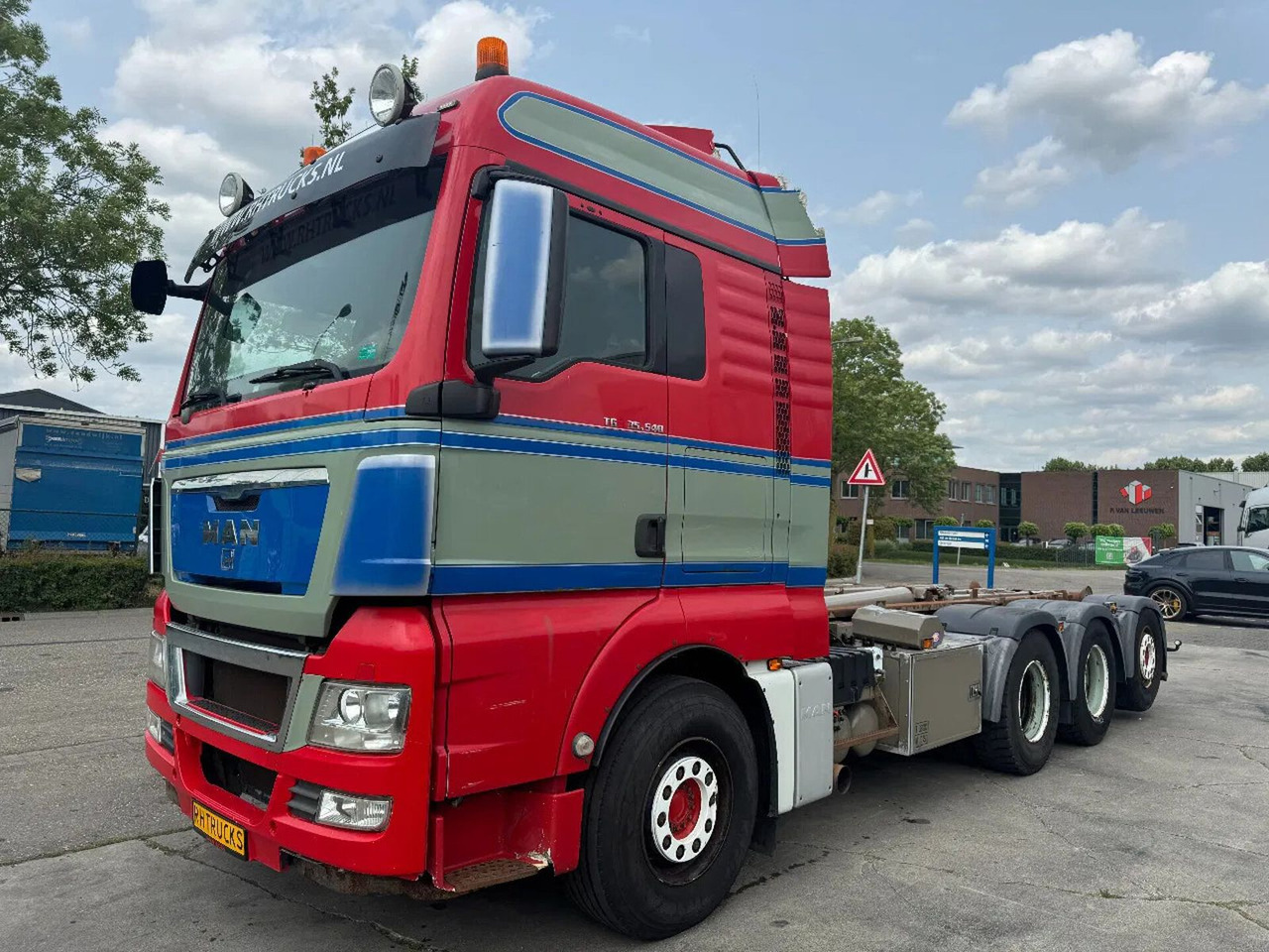 MAN TGX 35.540 - 8X4 - EURO 5 + AJK HOOK + LIFT/STEE в лизинг MAN TGX 35.540 - 8X4 - EURO 5 + AJK HOOK + LIFT/STEE: фото 8