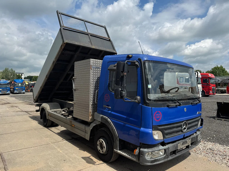 Mercedes-Benz Atego 815 4X2 3 WAY KIPPER FULL STEEL MANUAL GEAR - Самосвал: фото 2 Mercedes-Benz Atego 815 4X2 3 WAY KIPPER FULL STEEL MANUAL GEAR - Самосвал: фото 2