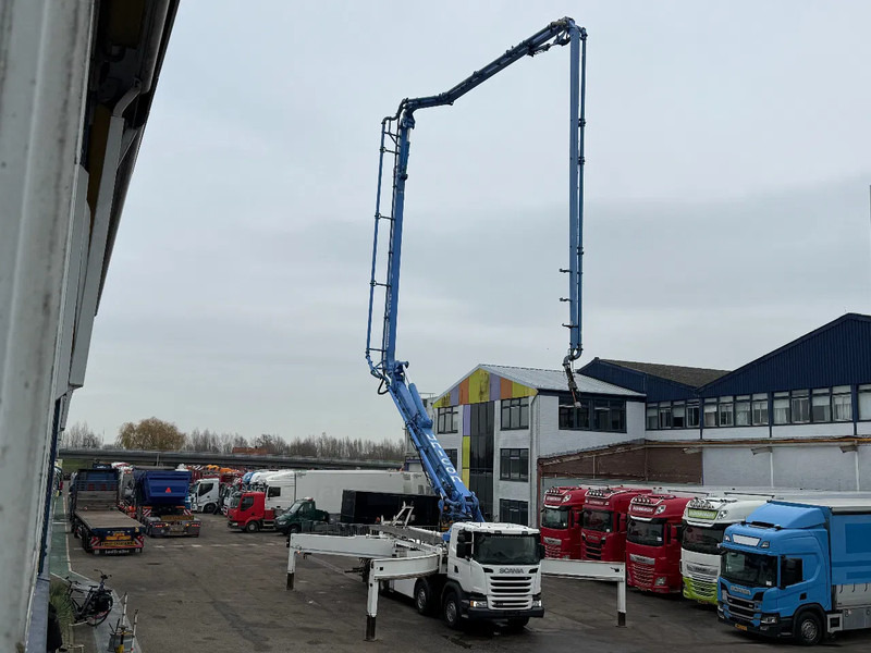 Scania G490 8X4 SCHWING S 47 R + REMOTE CONTROL HUB REDUCTION - Автобетононасос: фото 2 Scania G490 8X4 SCHWING S 47 R + REMOTE CONTROL HUB REDUCTION - Автобетононасос: фото 2