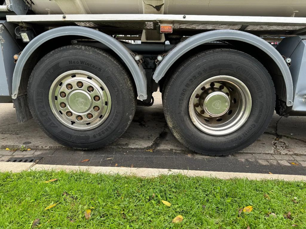 Scania P400 6X2 - EURO 5 + 3 CAMBER + LIFTING AXLE - Грузовик-цистерна: фото 5 Scania P400 6X2 - EURO 5 + 3 CAMBER + LIFTING AXLE - Грузовик-цистерна: фото 5