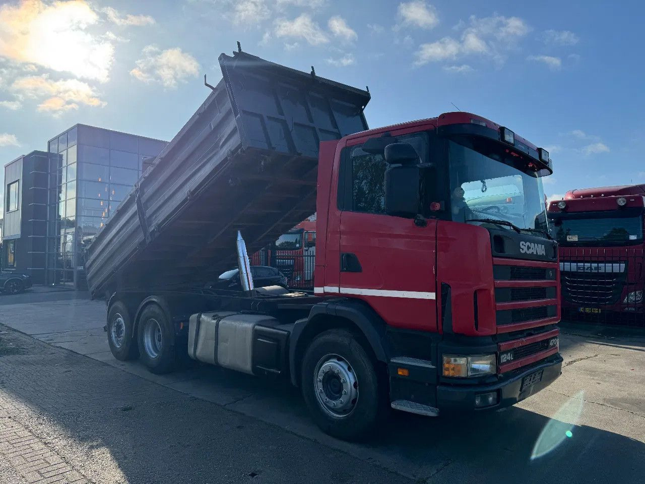 Scania R124-470 6X2 KIPPER EURO 3 - Самосвал: фото 3 Scania R124-470 6X2 KIPPER EURO 3 - Самосвал: фото 3