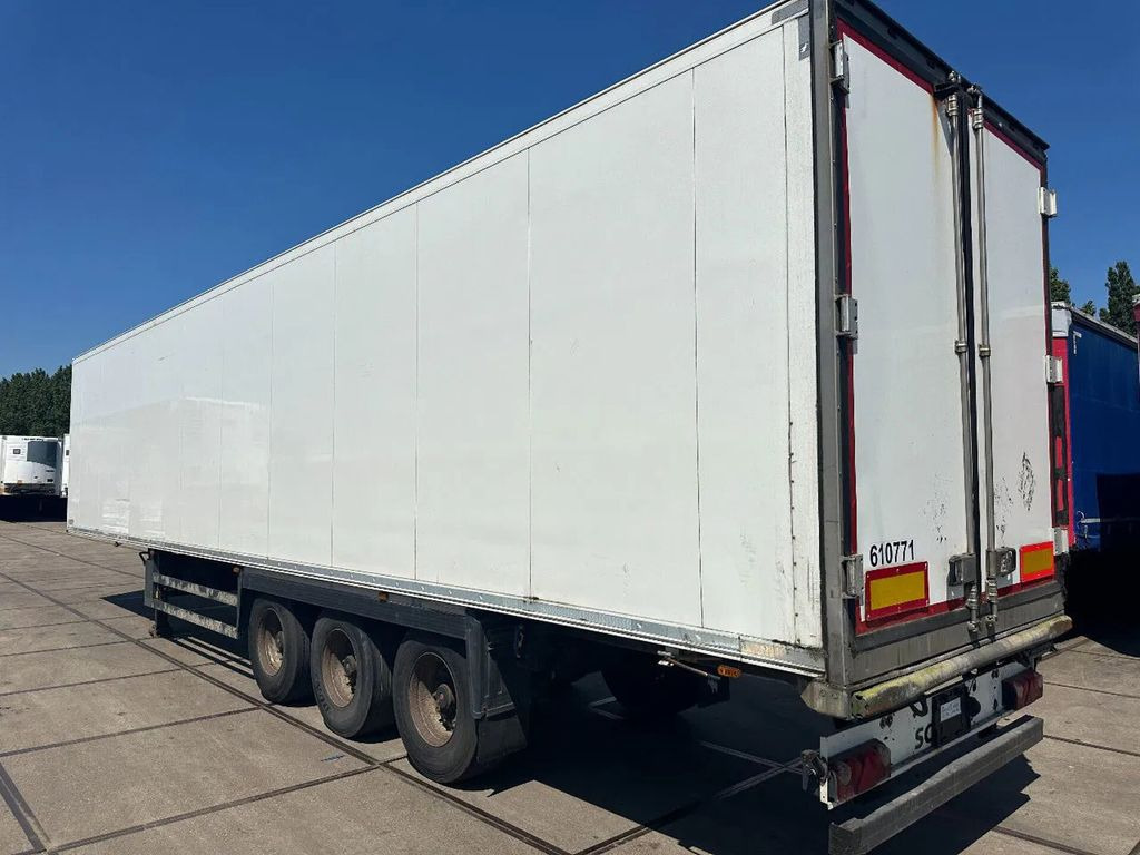 Schmitz Cargobull PRICES FROM €7450 TO €8950,- 4 - Полуприцеп-рефрижератор: фото 4 Schmitz Cargobull PRICES FROM €7450 TO €8950,- 4 - Полуприцеп-рефрижератор: фото 4