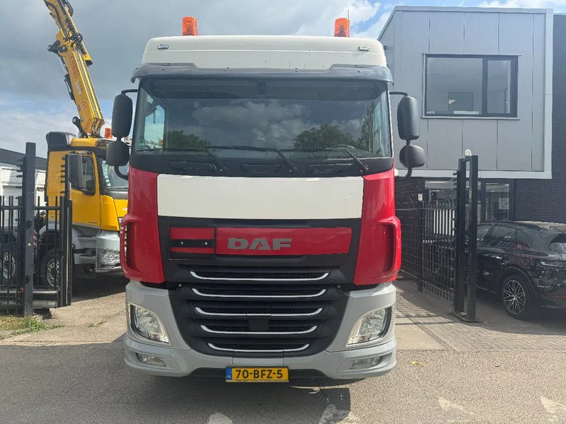 DAF XF 440 4X2 EURO 6 STANDKLIMA NIGHT LOCK - Тягач: фото 2 DAF XF 440 4X2 EURO 6 STANDKLIMA NIGHT LOCK - Тягач: фото 2