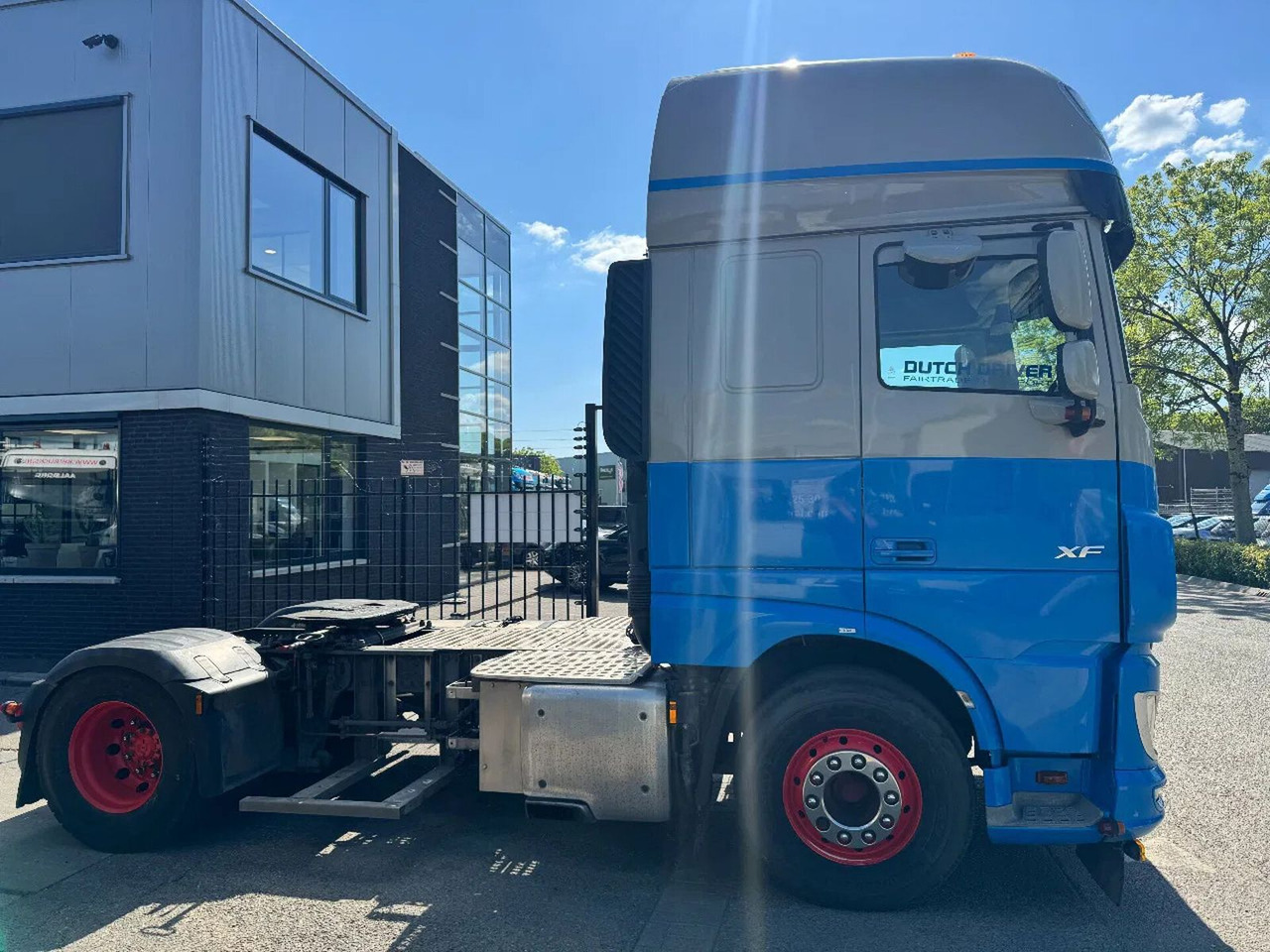 DAF XF 480 4X2 EURO 6 ADR SPECIAL INTERIOR 2018 - Тягач: фото 4 DAF XF 480 4X2 EURO 6 ADR SPECIAL INTERIOR 2018 - Тягач: фото 4